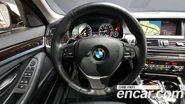 BMW 5-Series 2016 — фото 14