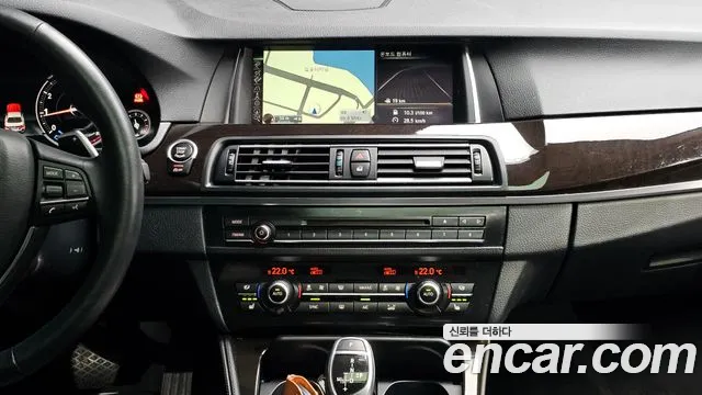 BMW 5-Series 2016 — фото 16