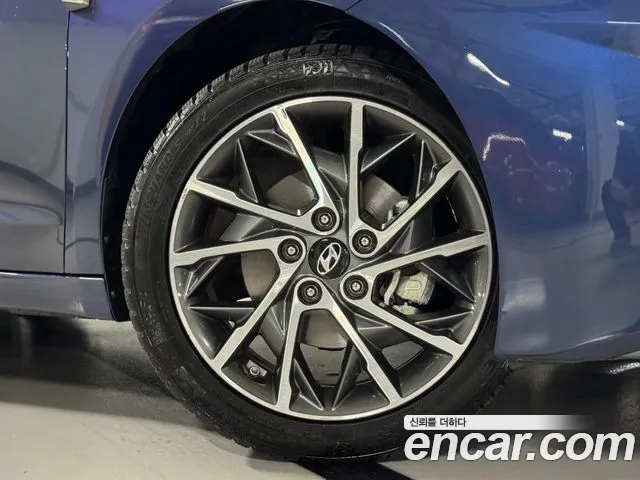 Hyundai AVANTE 2019 — фото 5
