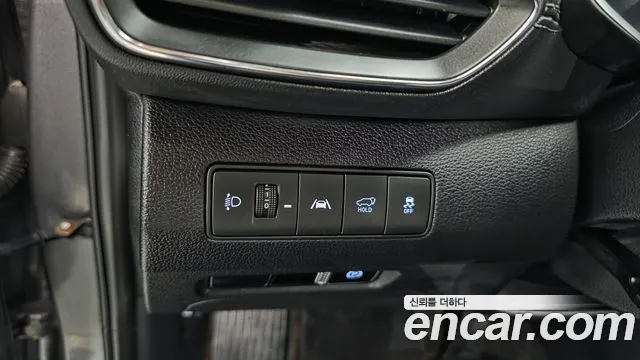 Hyundai Santafe 2023 — фото 16