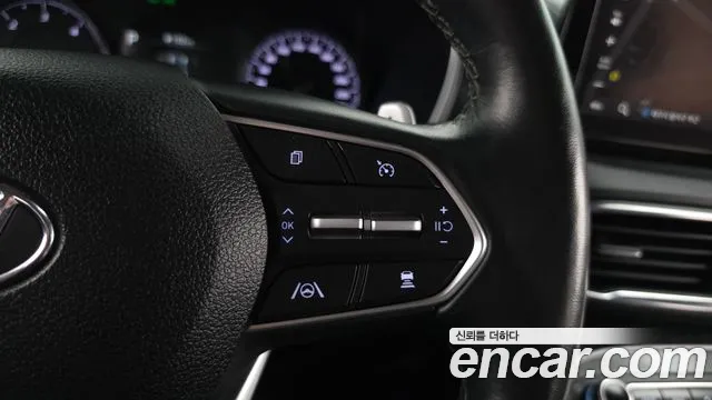 Hyundai Santafe 2023 — фото 17