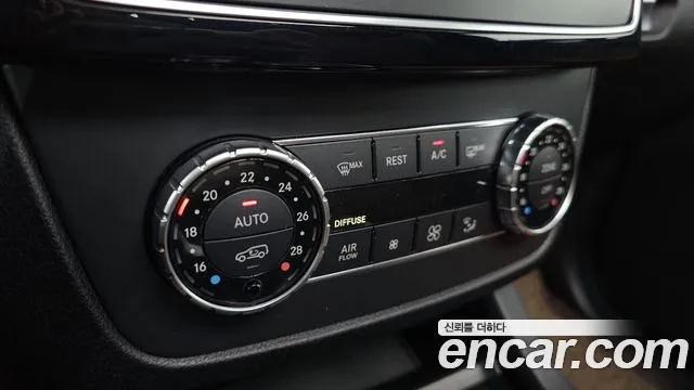 Mercedes-Benz GLE-Class 2017 — фото 17