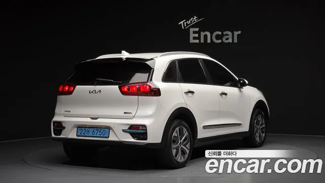 Kia Niro 2022 — фото 2