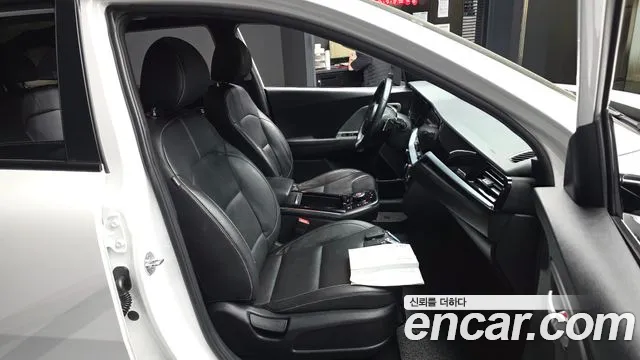 Kia Niro 2022 — фото 11
