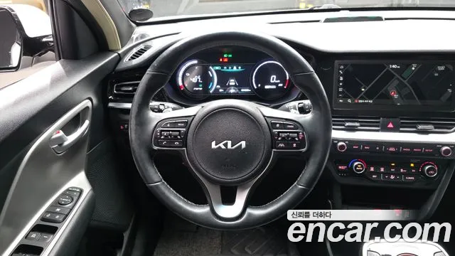 Kia Niro 2022 — фото 13