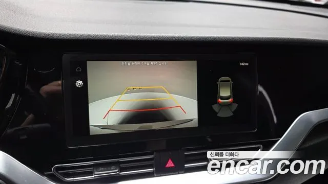 Kia Niro 2022 — фото 15