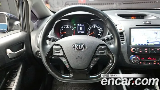 Kia K3 2016 — фото 13