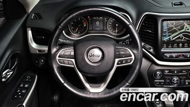 Jeep Cherokee 2017 — фото 13