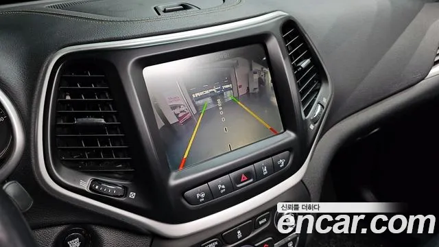 Jeep Cherokee 2017 — фото 15