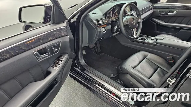 Mercedes-Benz E-Class 2013 — фото 10
