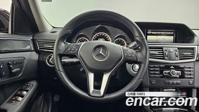 Mercedes-Benz E-Class 2013 — фото 13