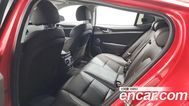 Kia Stinger 2018 — фото 19