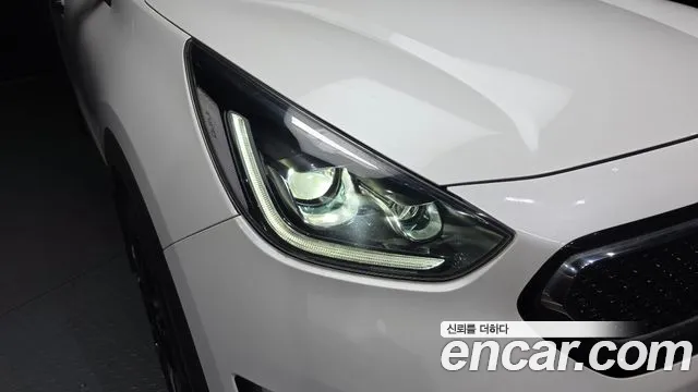 Kia Niro 2018 — фото 8