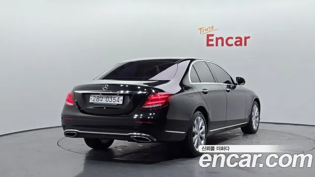 Mercedes-Benz E-Class 2017 — фото 2