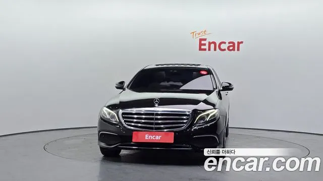 Mercedes-Benz E-Class 2017 — фото 3