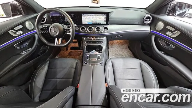 Mercedes-Benz E-Class 2023 — фото 10