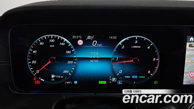 Mercedes-Benz E-Class 2023 — фото 11