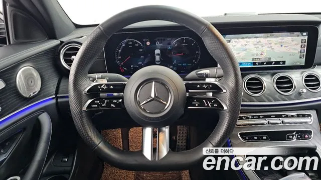 Mercedes-Benz E-Class 2023 — фото 19