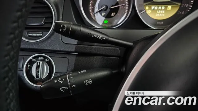 Mercedes-Benz C-Class 2012 — фото 18