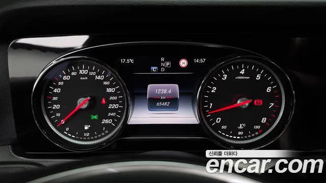 Mercedes-Benz E-Class 2017 — фото 8