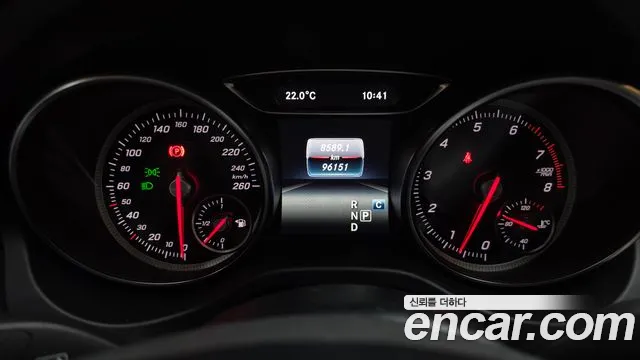 Mercedes-Benz GLA-Class 2019 — фото 11