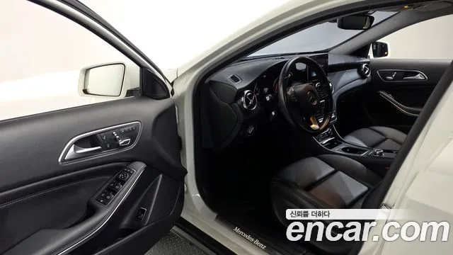 Mercedes-Benz GLA-Class 2019 — фото 13