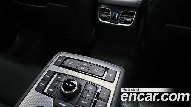 Genesis G80 2017 — фото 17