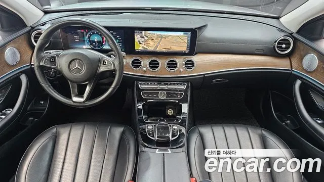 Mercedes-Benz E-Class 2018 — фото 9