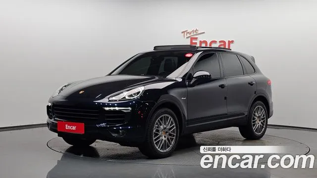 Porsche Cayenne 2016 — фото 1