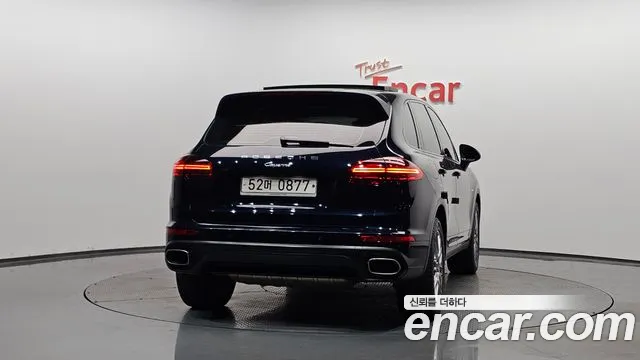 Porsche Cayenne 2016 — фото 4
