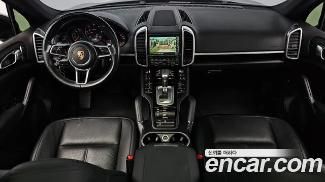 Porsche Cayenne 2016 — фото 7