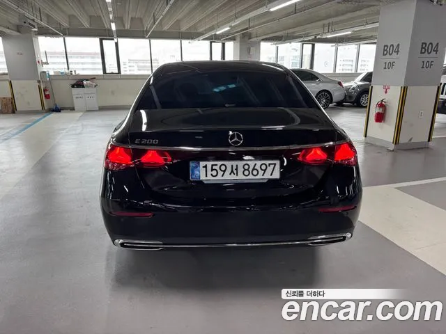 Mercedes-Benz E-Class 2025 — фото 2