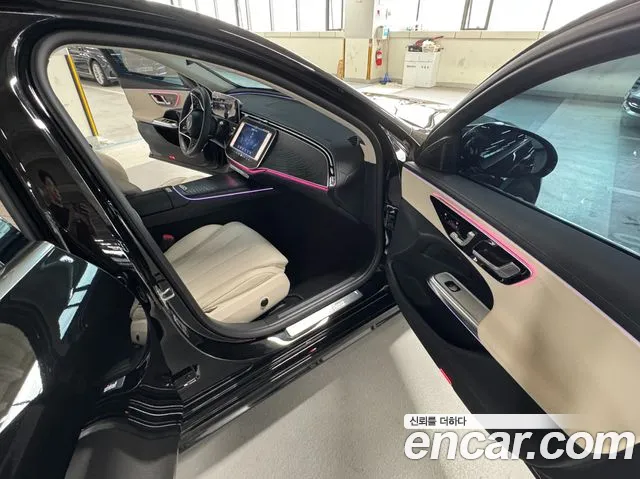 Mercedes-Benz E-Class 2025 — фото 14