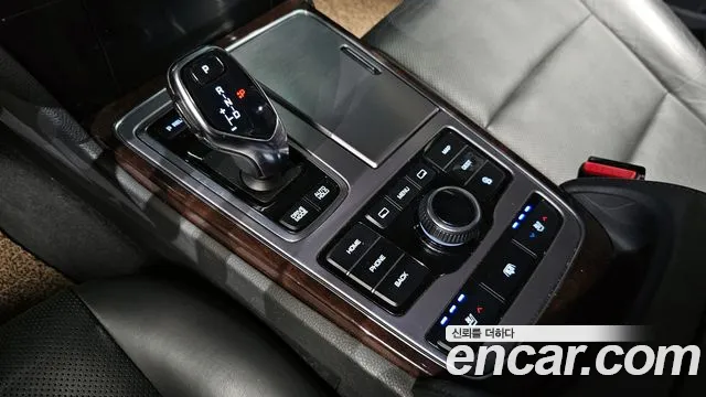 Hyundai Equus 2014 — фото 9