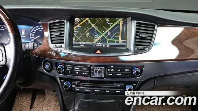 Hyundai Equus 2014 — фото 14