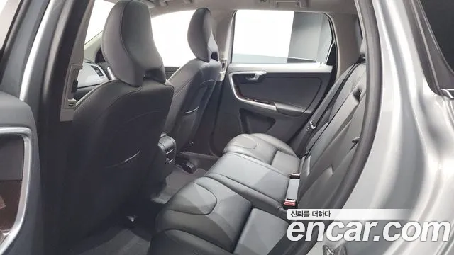 Volvo XC60 2015 — фото 20