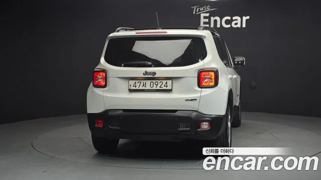 Jeep Renegade 2016 — фото 4