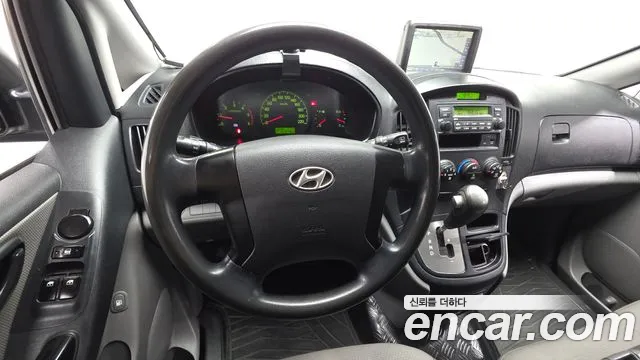Hyundai Starex 2011 — фото 13