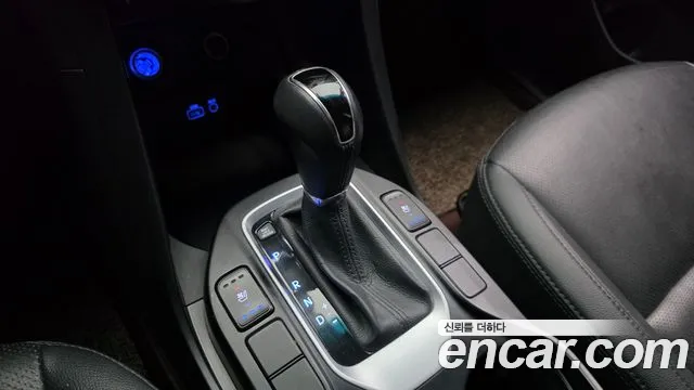 Hyundai Santafe 2017 — фото 9