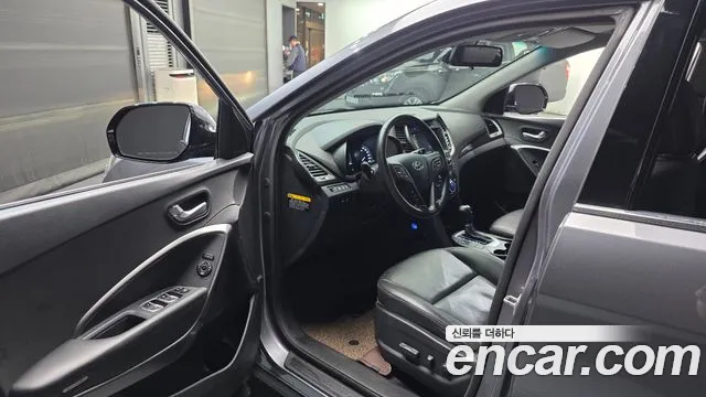 Hyundai Santafe 2017 — фото 10