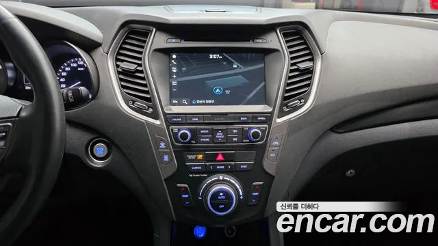 Hyundai Santafe 2017 — фото 16