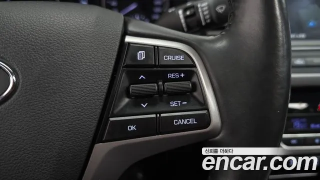 Hyundai AVANTE 2016 — фото 17