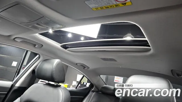 Hyundai AVANTE 2016 — фото 20