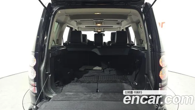 Land Rover Discovery 2016 — фото 20