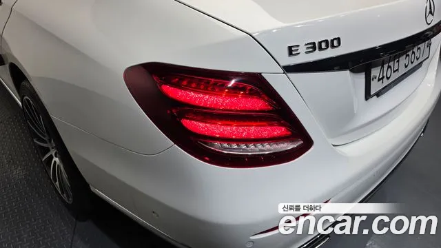 Mercedes-Benz E-Class 2019 — фото 8