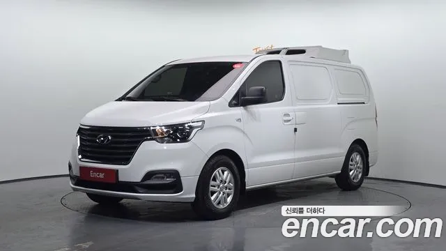 Hyundai Starex 2020 — фото 1