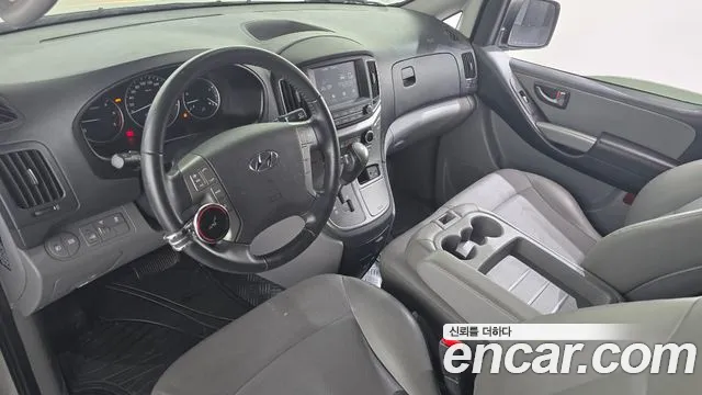 Hyundai Starex 2020 — фото 7