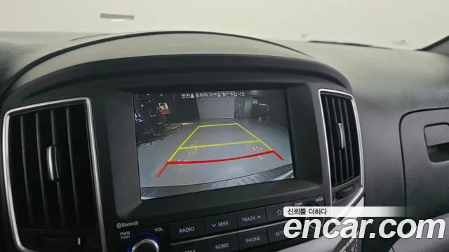 Hyundai Starex 2020 — фото 15