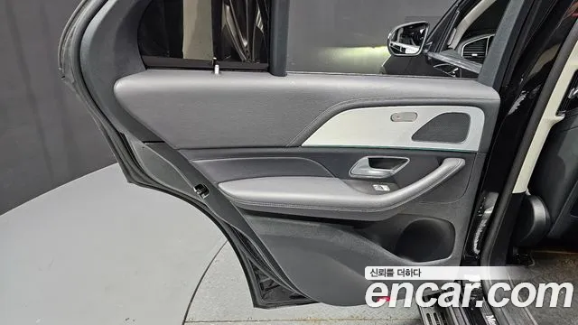 Mercedes-Benz GLE-Class 2021 — фото 15