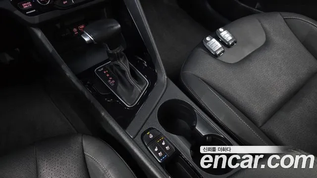 Kia Niro 2018 — фото 9